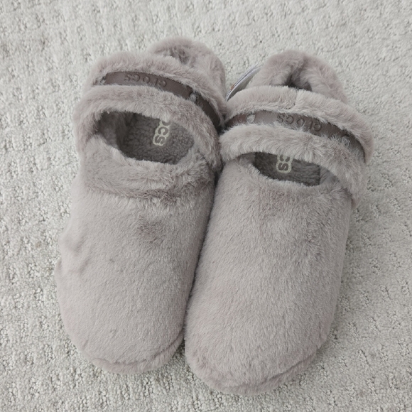 CROCS Plush Gray Slippers - Picture 2 of 3
